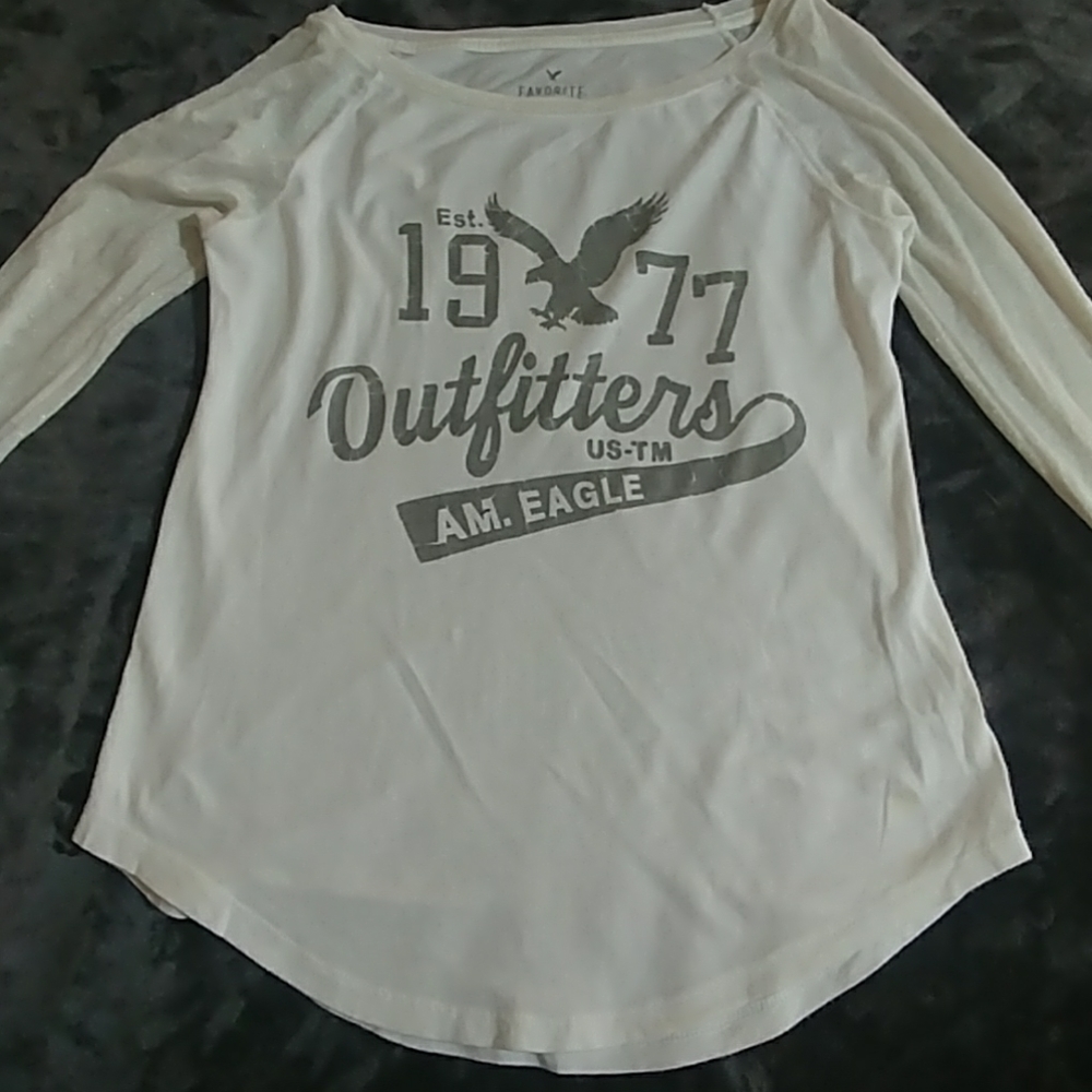 💎American Eagle Outfitters Long Sleeve T -Shirt